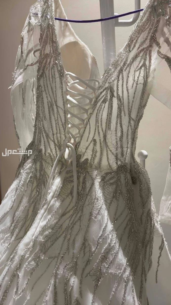 فستان عروس استعمال مره وحده معه جميع الملحقات