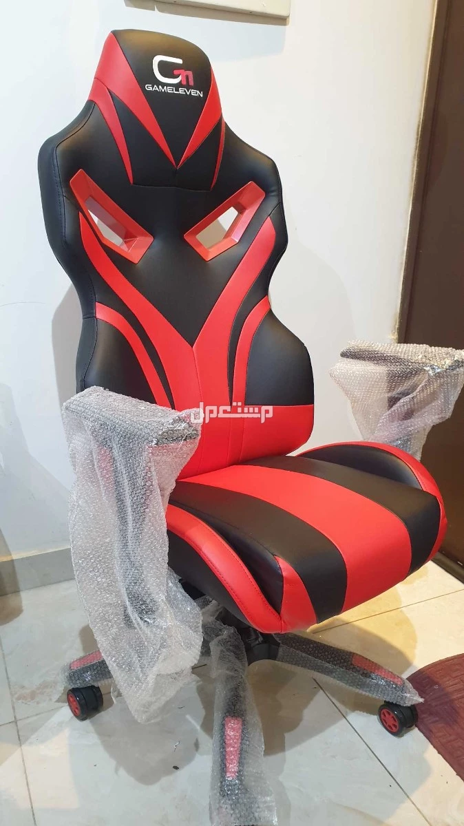 gaming chair كرسي العاب لون أحمر و أسود متحرك ومريح