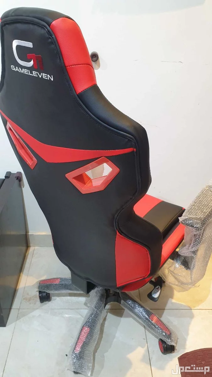 gaming chair كرسي العاب لون أحمر و أسود متحرك ومريح