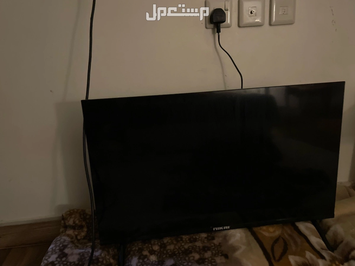 للبيع شاشة ذكية 32 بوصة بحالة ممتازة عنيزة