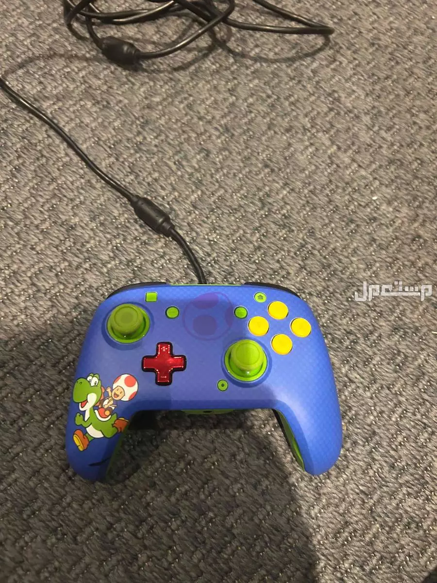 جهاز نينتندو نظيف مع كامل ملحقاته وبسعر مغري