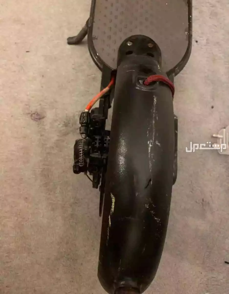 سكوتر واقف للبيع السعر 400 قابل للتفاوض البصيط
