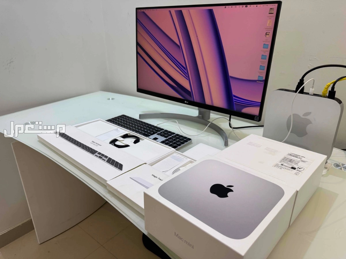 جهاز ماك ميني معالج m2 ورامات 16 للبيع مع ملحقات (ماجيك كيبورد وتراك باد 2 وحامل للماك ميني)- Mac mini m2 Ram16