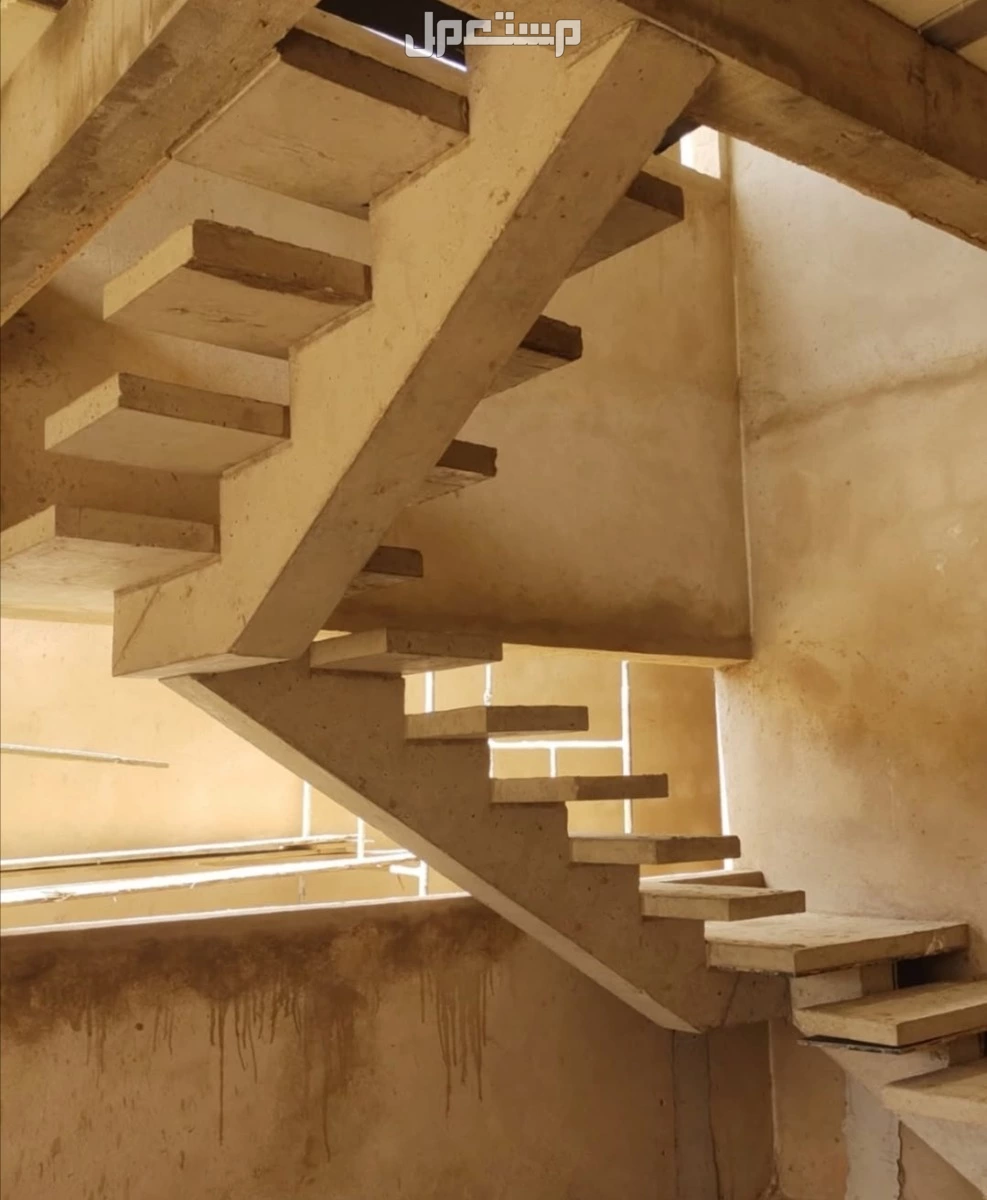 واجهات معمارية و ديكورات منازل و محلات و مطاعم.. حدائق و مجسمات معمارية و بوتات.. ترميم و صيانة عامة.. أثاث.. مطابخ.. تصميم وتنفيذ