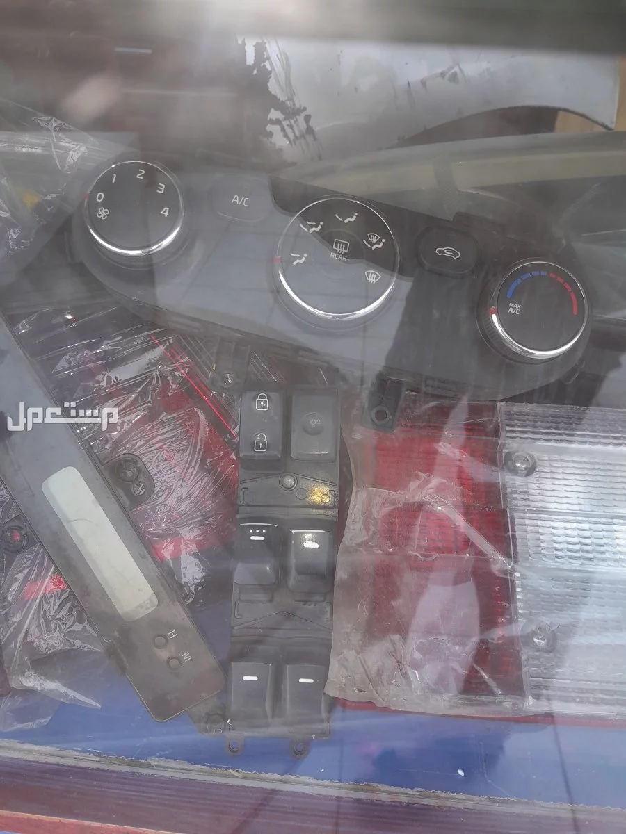 ربنا يبارك لصاحب النصيب قطع سيراتو سيدان 2015 اصلي وكاله علي الشرط والضمان