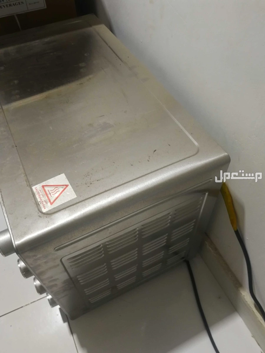 فرن كهربائي نظيف جدا في جده بسعر قابل للتفاوض