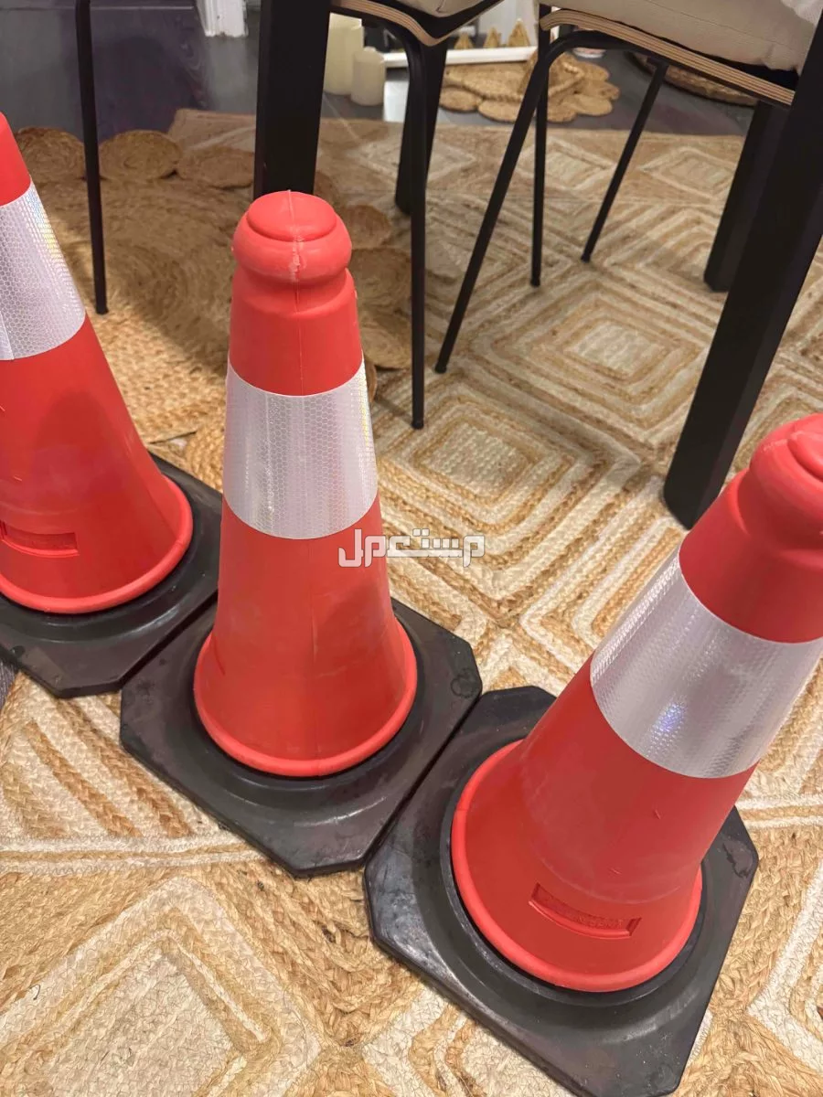 للبيع اقماع جديده و نضيفه لون برتقالي يوجد لدي   عشرة اقماع الموقع جده اقماع نضيفه و جديده للبيع  اقماع جديده و نضيفه لون برتقالي يوجد لدي  عشرة اقماع الموقع جده اقماع نضيفه و جديده للبيع لل