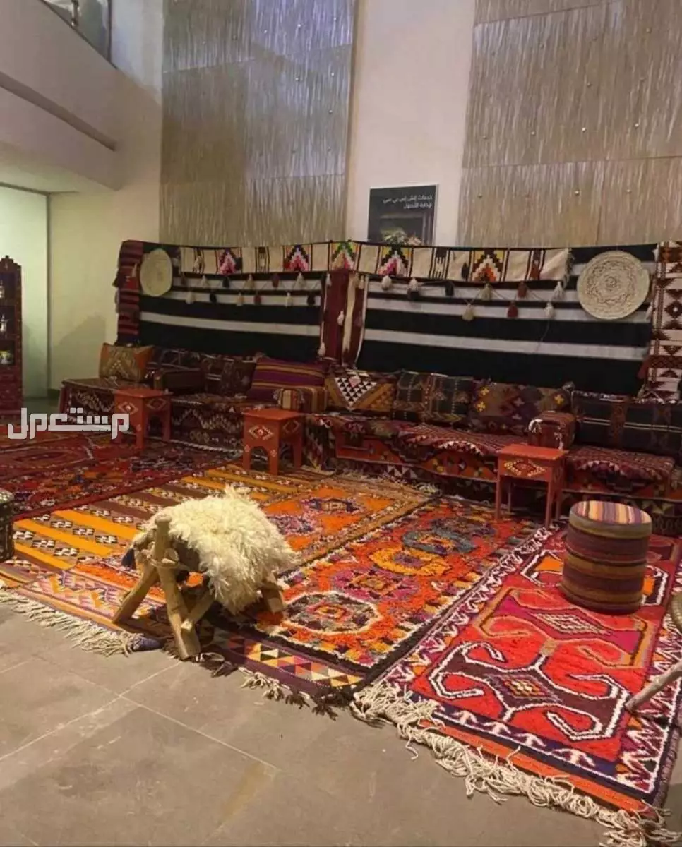 تأجير عقود اناره رمضانيه أركان شعبيه رمضانيه طاولات طعام كنب بكجات هلال رمضان صبابين قهوجين جلسات الرياض