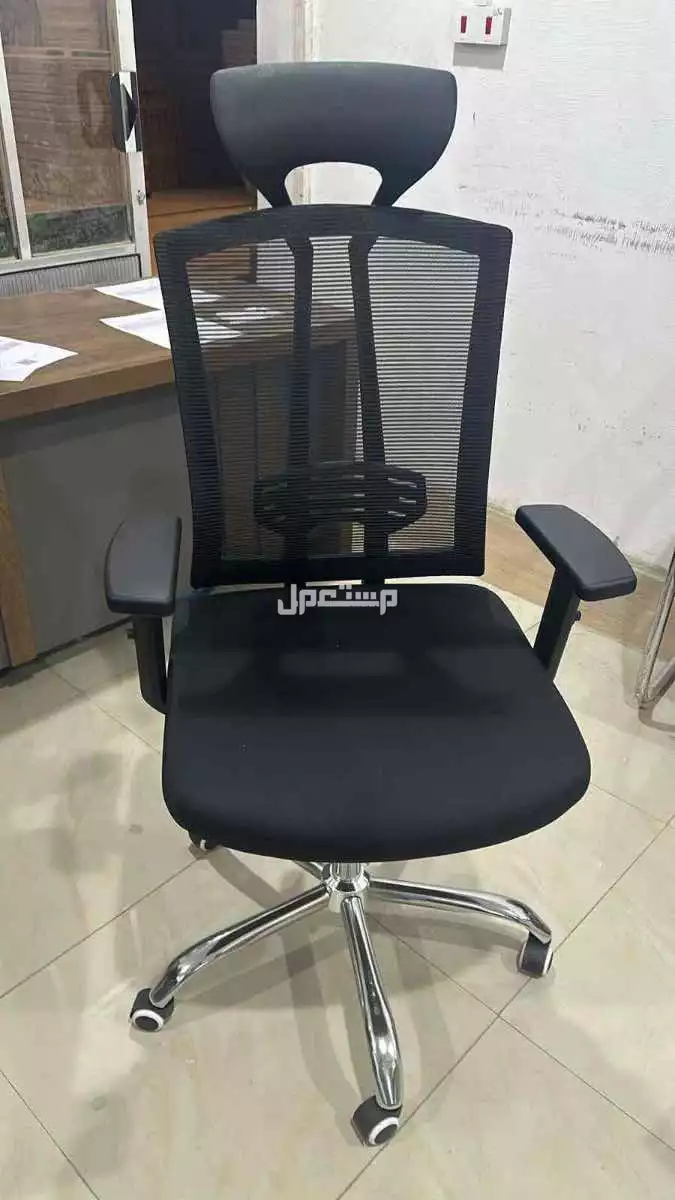 اثاث مكتبي للبيع في الرياض وجدة في الرياض بسعر 200 ريال سعودي