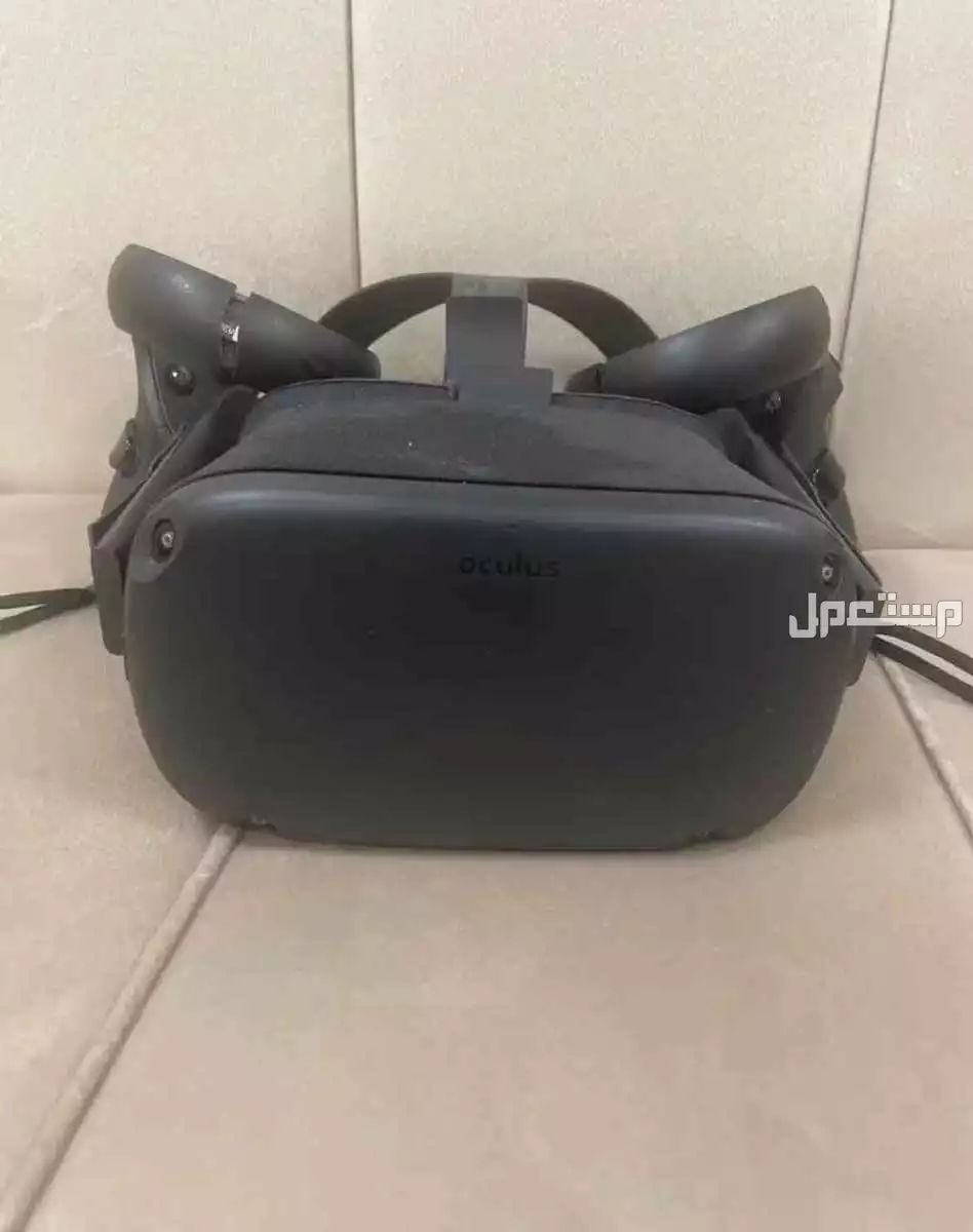 جهاز oculus quest للبيع واقع افتراضي