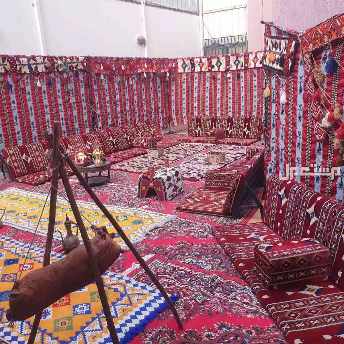 تأجير طاولات طعام خيام رمضانيه أركان شعبيه رمضانيه اناره كشافات_لند كنب قهوجين صبابين الرياض