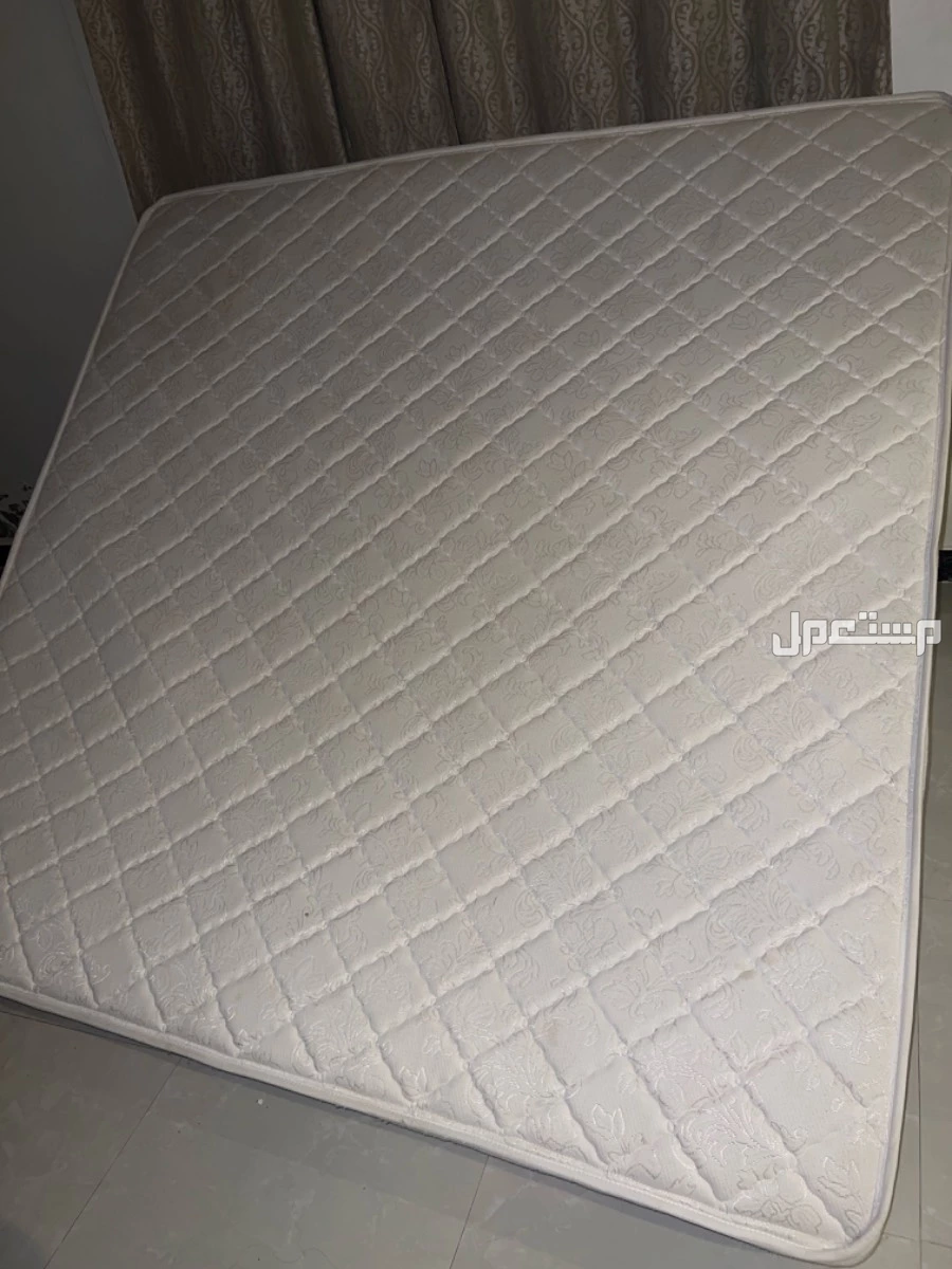 مرتبة سرير مترين في  مترين بيع مستعجل،،،،،، الصامل فقط يتواصل  في الرياض بسعر 100 ريال سعودي
