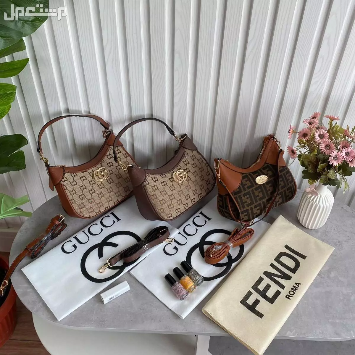 عرض 3شنط من اختيارك شامل التوصيل والشحن