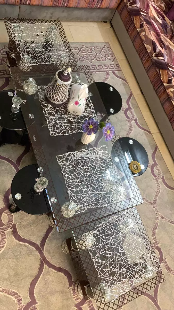 مجلس كامل كنب وسجاد وطارلات وستاره  في مكة المكرمة بسعر 800 ريال سعودي