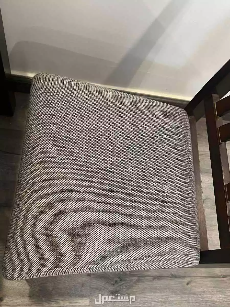 طاولة طعام من هوم سنتر جديده 4 كراسي