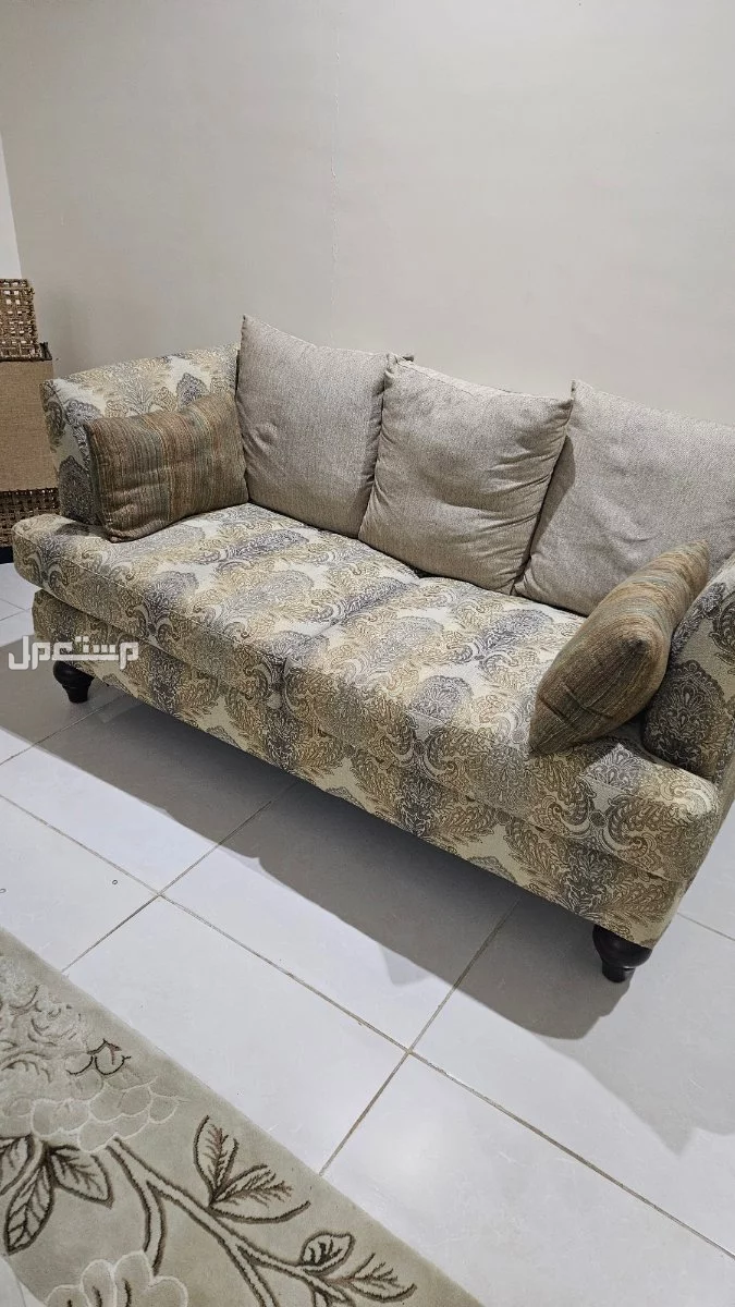 طقم كنب للبيع في المدينة المنورة
