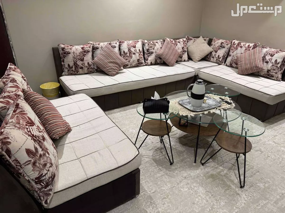 كنب نظيف في الرياض بسعر 1500 ريال سعودي