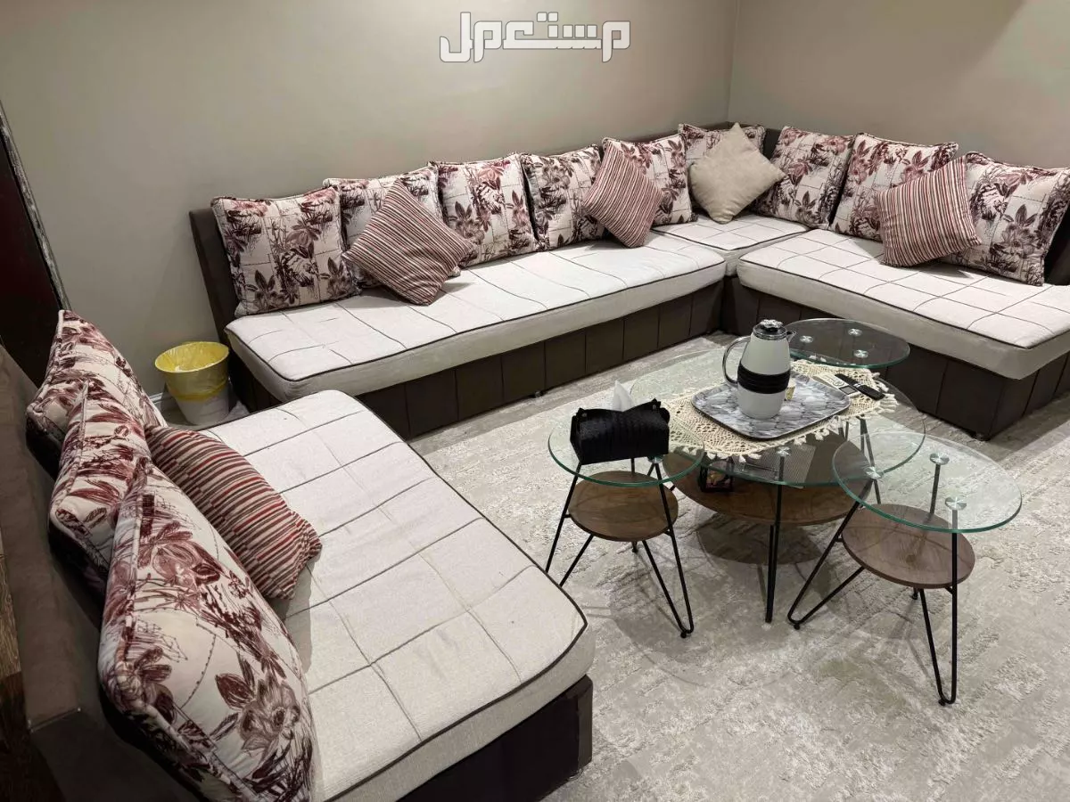 كنب نظيف في الرياض بسعر 1500 ريال سعودي