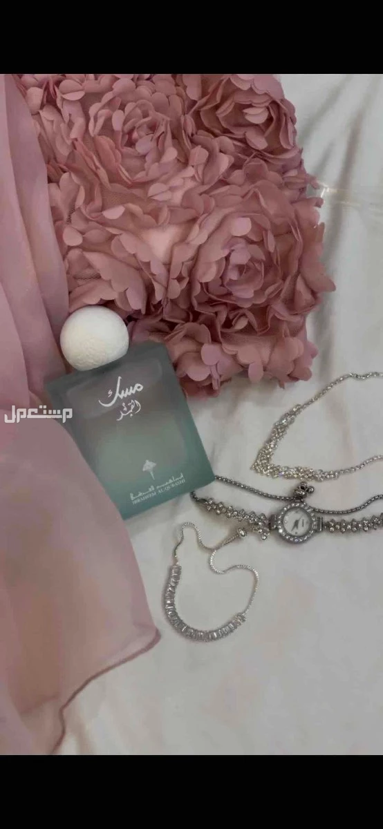 فستان زواج لون وردي  في جدة بسعر 180 ريال سعودي