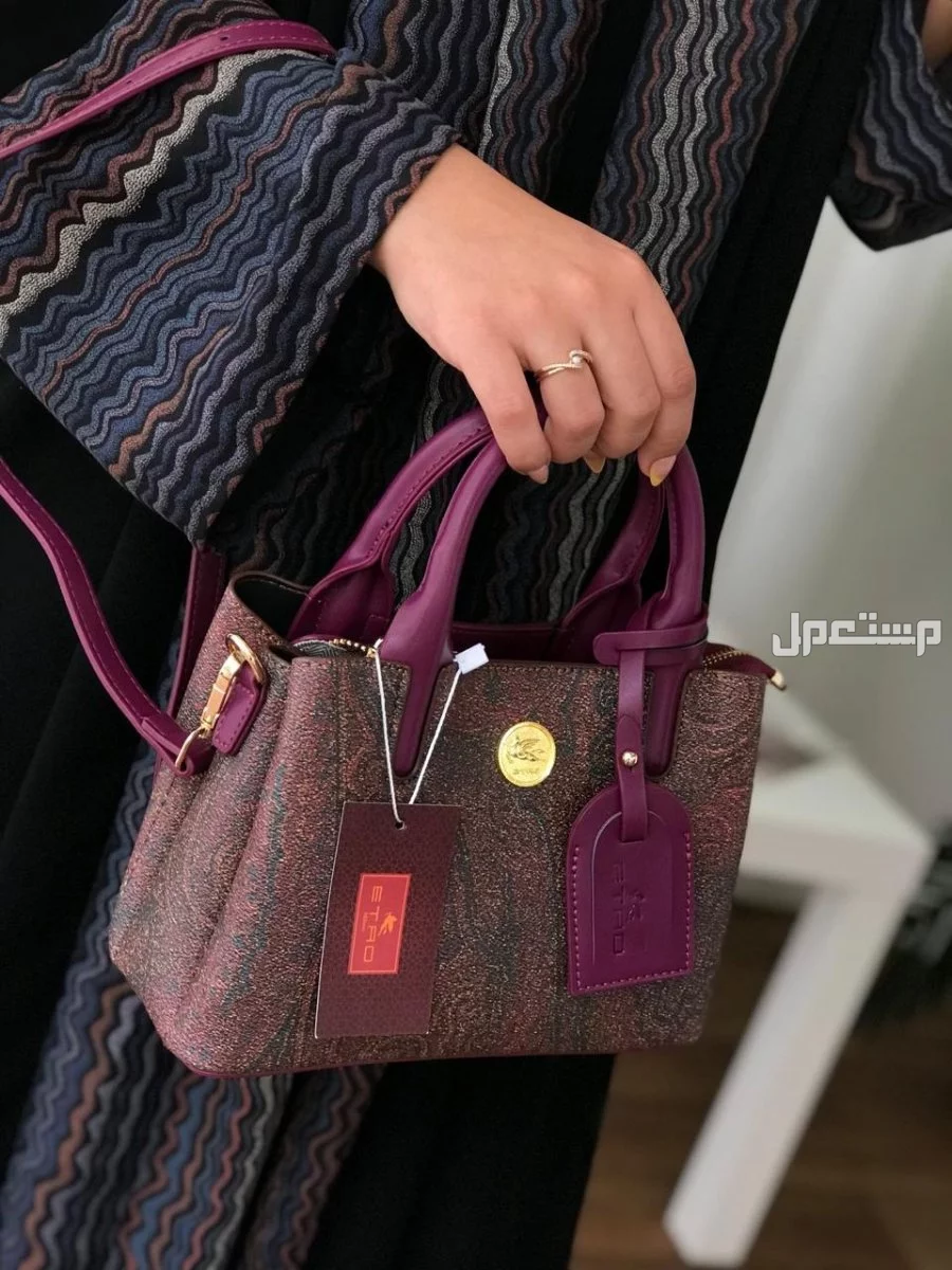شنط أرقى الماركات بسعر جملة بسعر 120 ريال سعودي