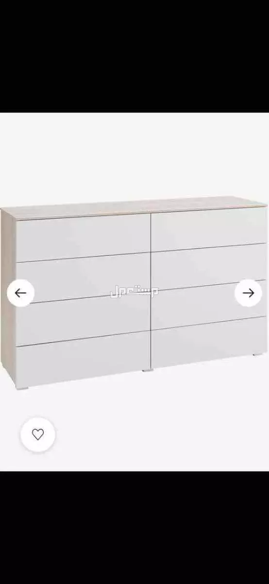 سرير وكمودينه وتسريحة من ابيات