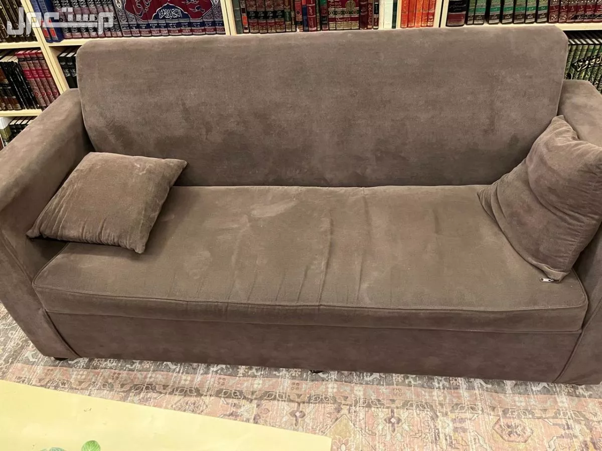 كنب طقم نظيف 4 قطع اللون بني بيع مستعجل