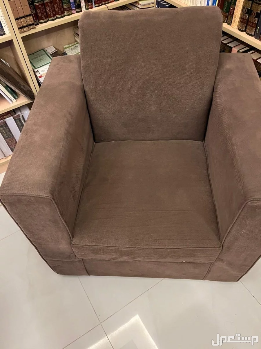 كنب طقم نظيف 4 قطع اللون بني بيع مستعجل