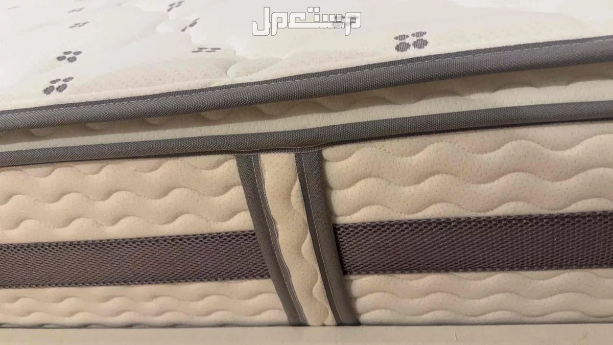 سرير و مرتبة فاخرة من كرز لنن في جدة بسعر 1200 ريال سعودي