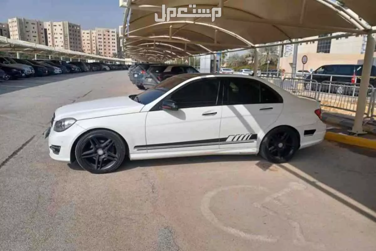 مرسيدس بنز C-Class 2014 جفالي في الرياض بسعر 45 ألف ريال سعودي
