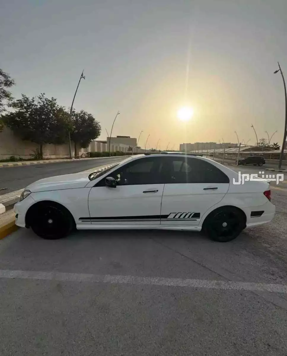 مرسيدس بنز C-Class 2014 جفالي في الرياض بسعر 45 ألف ريال سعودي