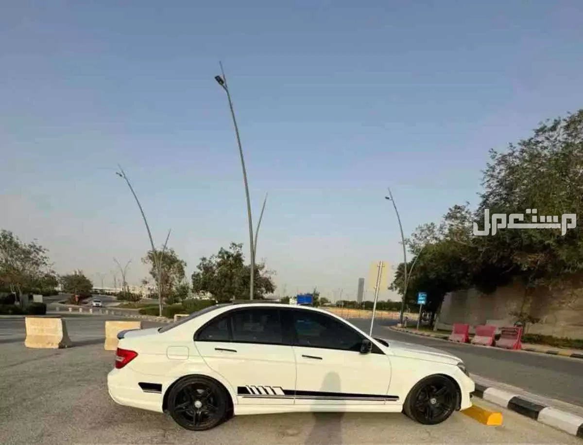 مرسيدس بنز C-Class 2014 جفالي في الرياض بسعر 45 ألف ريال سعودي