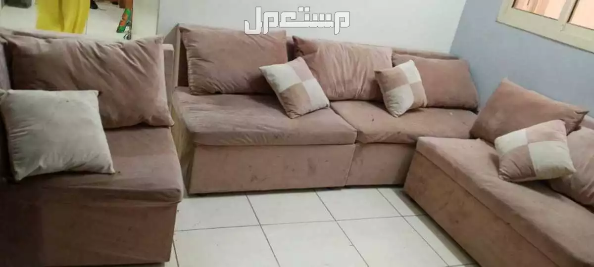 كنب مستعمل جيد الاستخدام في الرياض بسعر 100 ريال سعودي