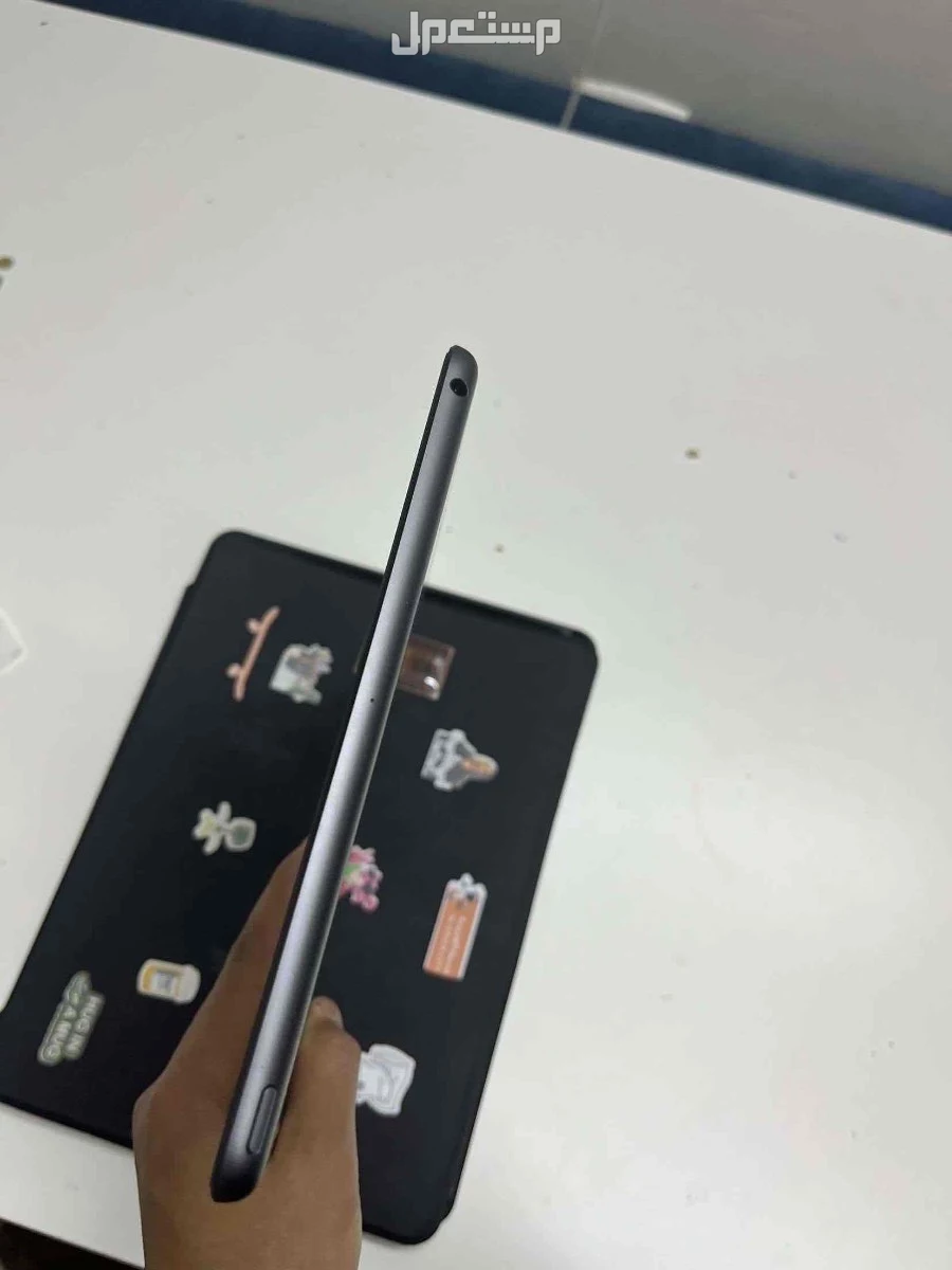 للبيع ايباد الجيل التاسع ب 900 ريال