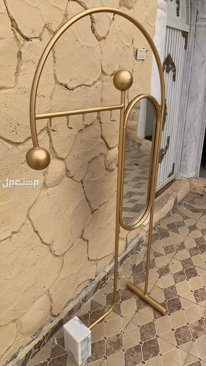 للبيع طاوله ماسه تلفزيون معلاق عبايات الطائف