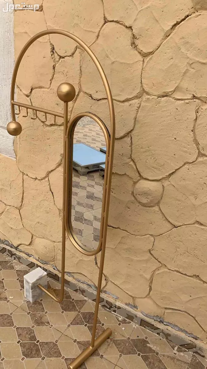 للبيع طاوله ماسه تلفزيون معلاق عبايات الطائف