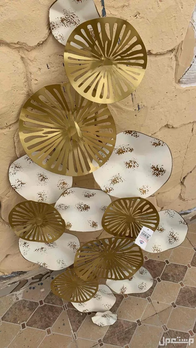 للبيع طاوله ماسه تلفزيون معلاق عبايات الطائف