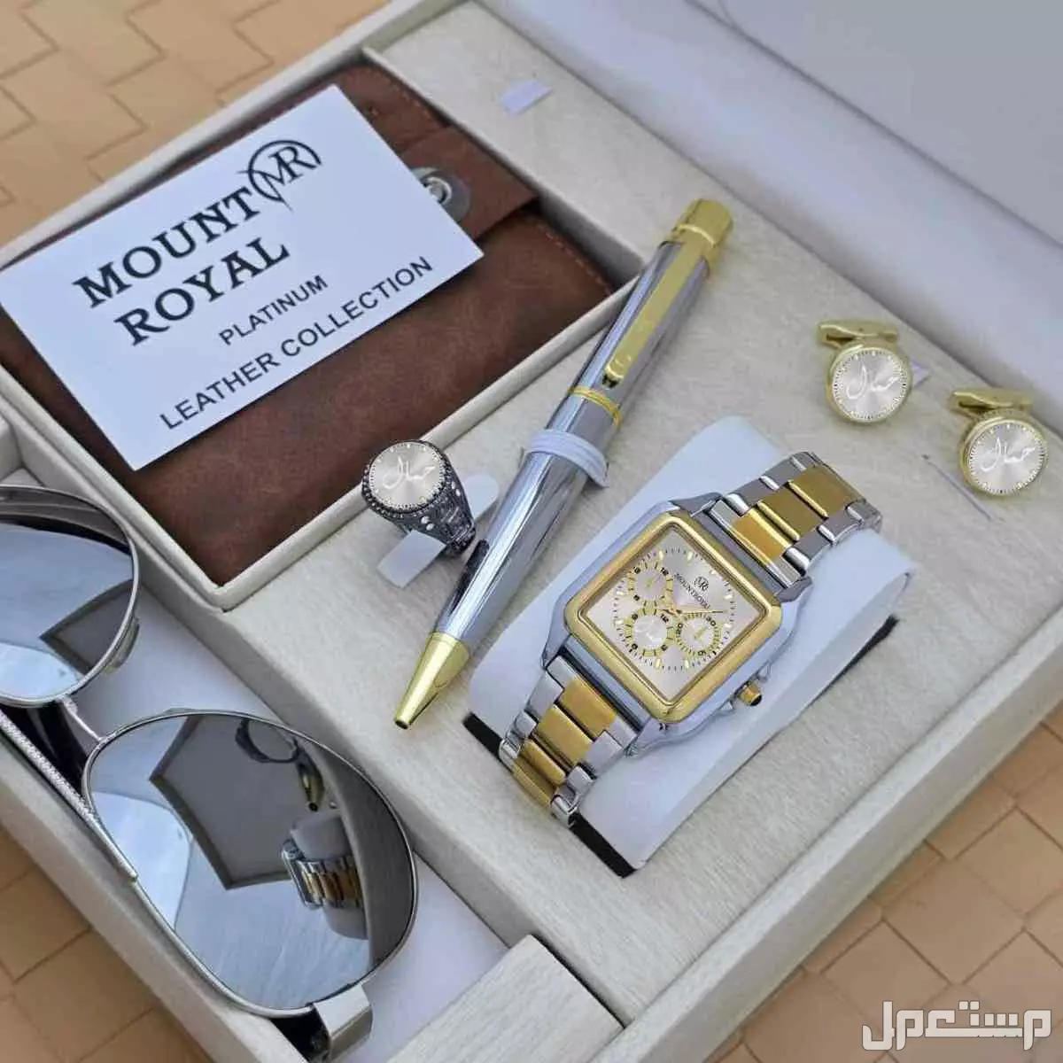 *جديدنا بكس رجالي ‏مناسب جدا الإهداء العيد* مكون من ساعة رجالي جلد شموة ماركة كليرتي  ضمان سنة ماء مكينة بطارية اي خلل فني قلم كلاسيك رجالي كبك كلاسيك رجالي سبحة مميزة  بكس. نفس الصوره