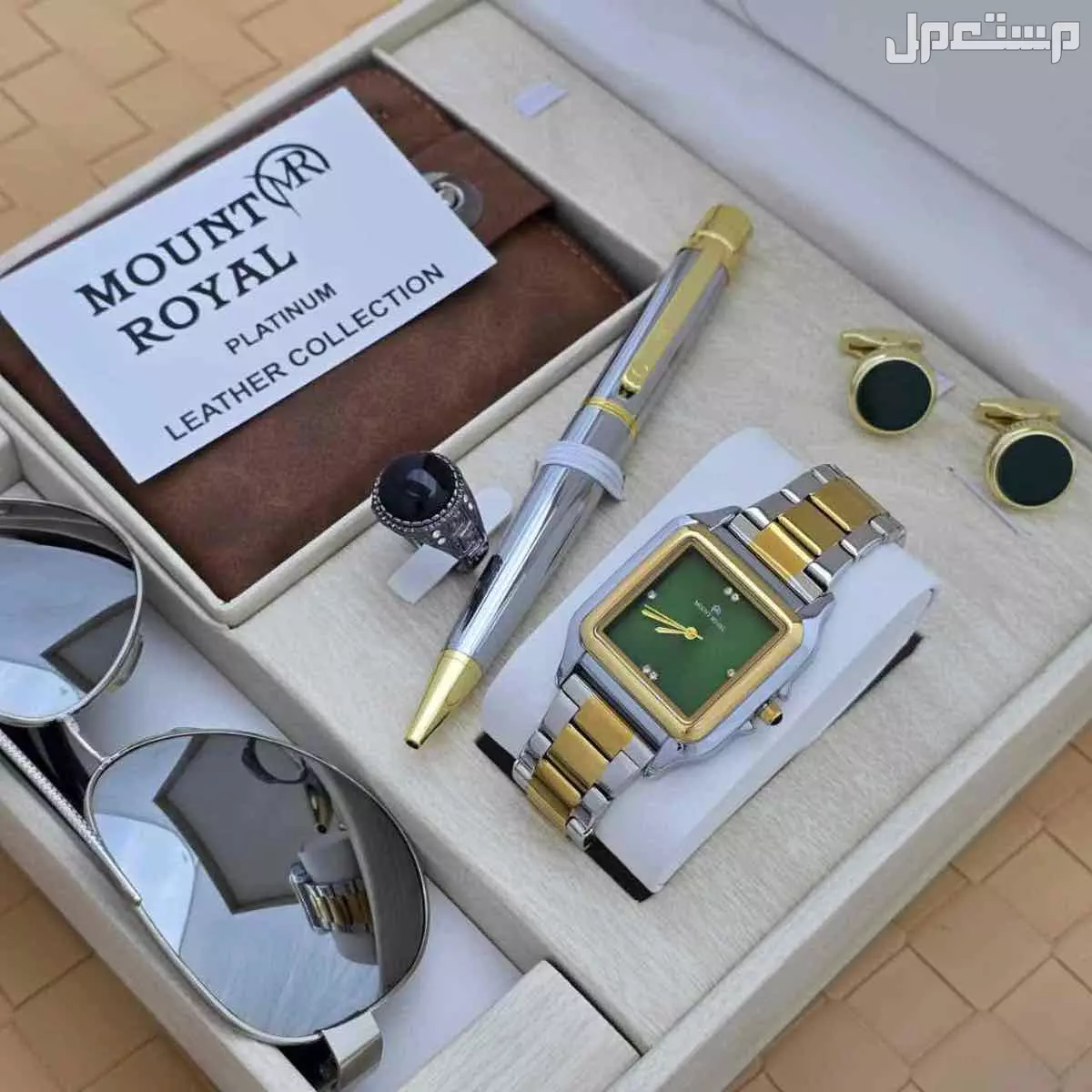 *جديدنا بكس رجالي ‏مناسب جدا الإهداء العيد* مكون من ساعة رجالي جلد شموة ماركة كليرتي  ضمان سنة ماء مكينة بطارية اي خلل فني قلم كلاسيك رجالي كبك كلاسيك رجالي سبحة مميزة  بكس. نفس الصوره