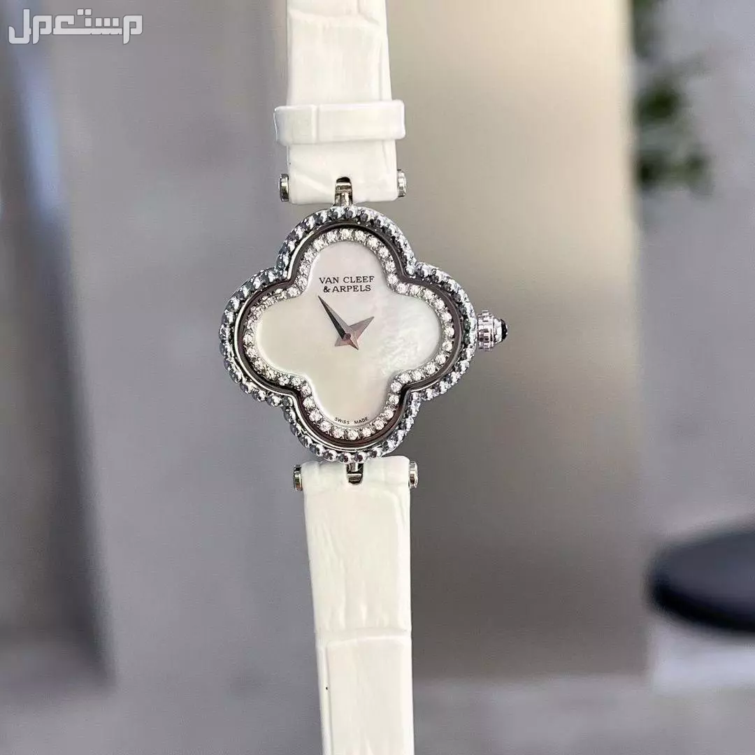 ساعة فان كليف جلد نسائي ماستر كواليتي