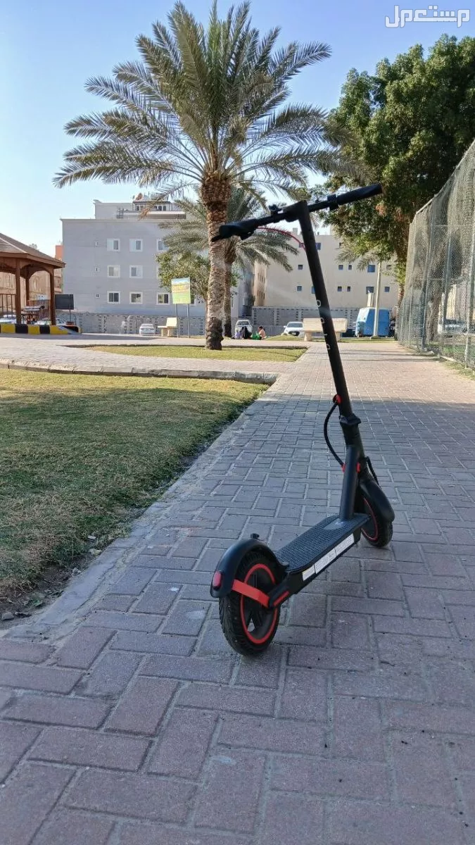 سكوتر كهربائي في حالة ممتازة للبيع