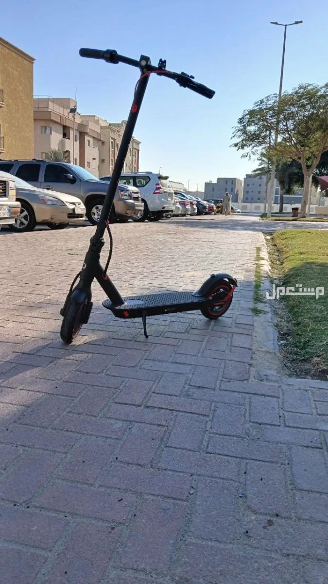 سكوتر كهربائي في حالة ممتازة للبيع