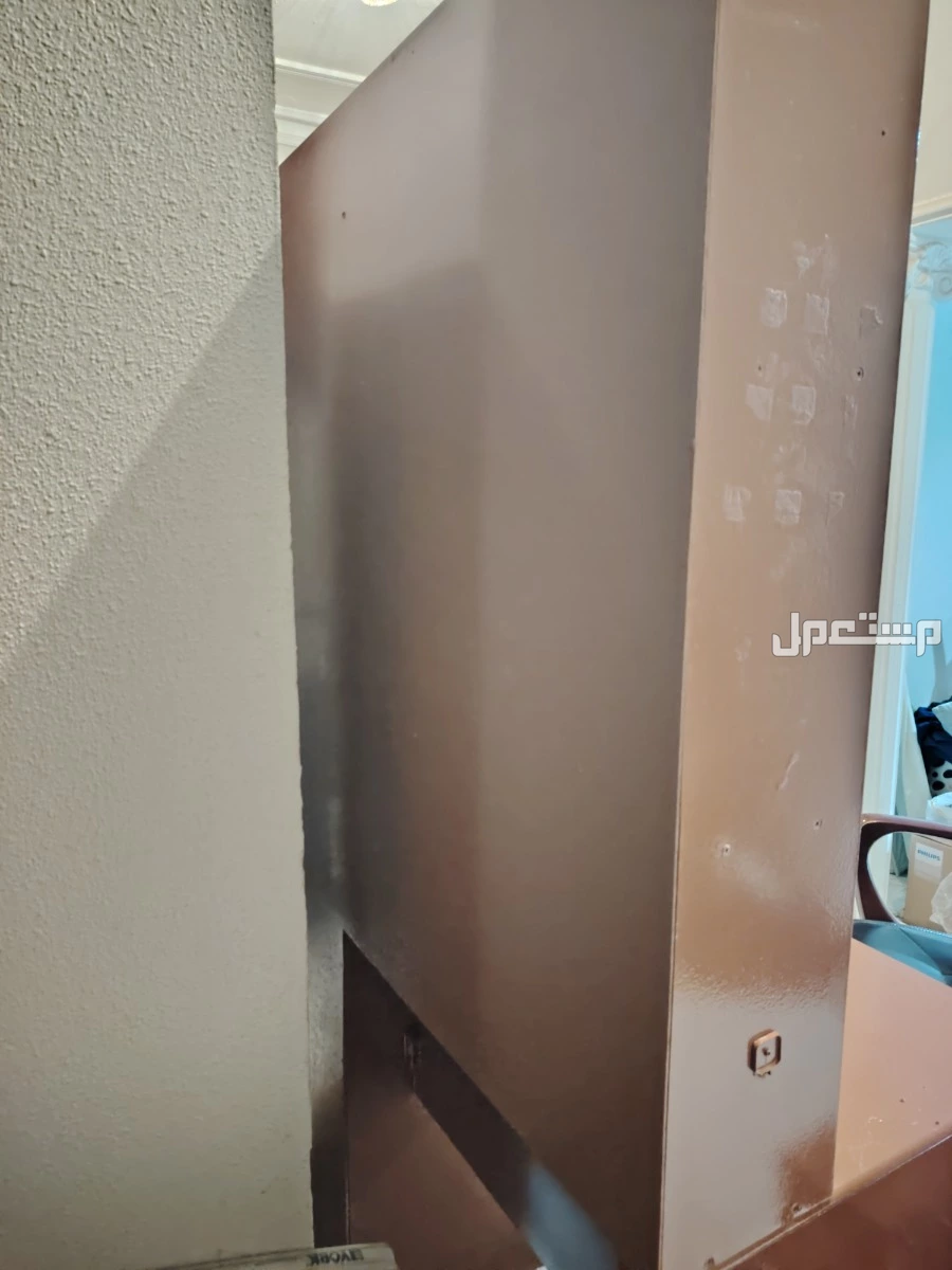 مكتب وكرسي وطاولة شاشة وموكيت  في الرياض بسعر 650 ريال سعودي