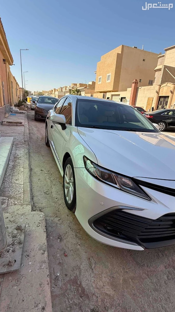 تويوتا كامري نظيفة جداً GLE 2023 وارد عبداللطيف اول مستخدم ممشى قليل