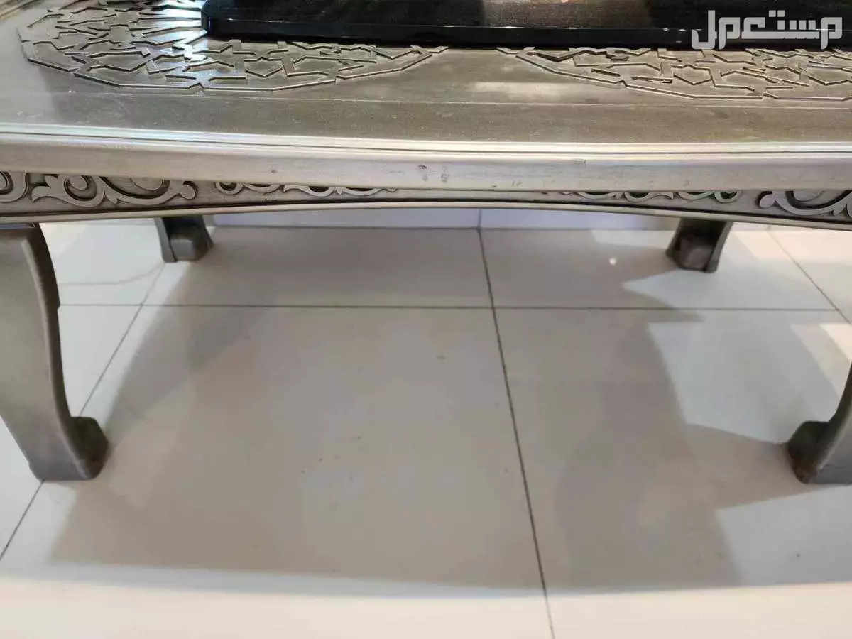 للبيع كنب مستعمل يكفي 9 اشخاص في الرياض