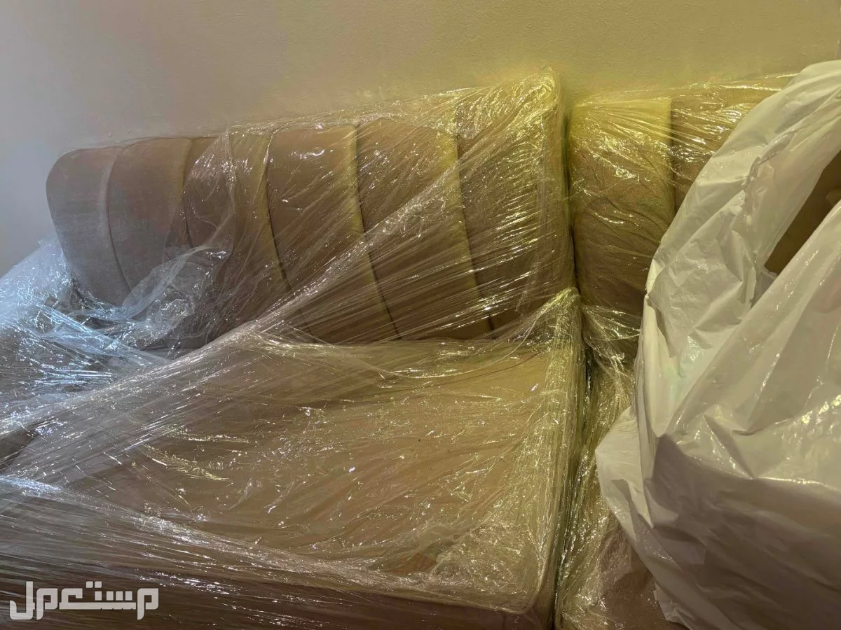كنب نظيف للبيع في الرياض  في الرياض بسعر ألف ريال سعودي