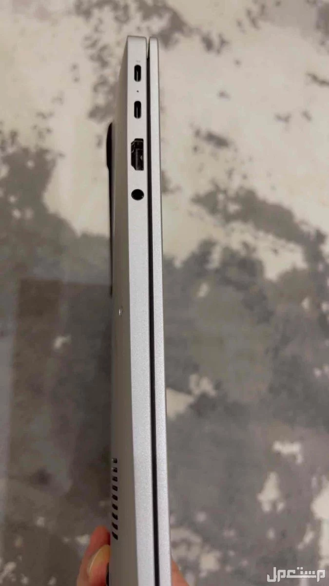للبيع لابتوب هواوي ميت بوك d16 بسعر 2300