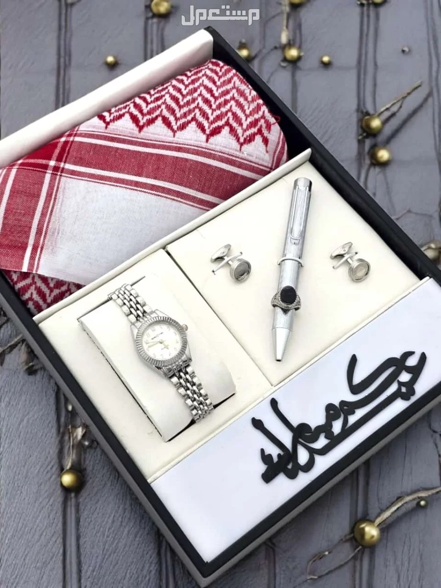 للساعات ⌚️✨ اطقم ولادي. راقي 👍 ●ساعه ولادي ⌚️ ●قبم ولادي راقي 👍 ●كبك ولادي راقي 👍 ●خاتم ولادي راقي💍 ●شماغ ولادي راقي 👍 ● علبه فخمه. 🎁 السعر 150 ريال فقط. 💰  جدددددددددددددددة