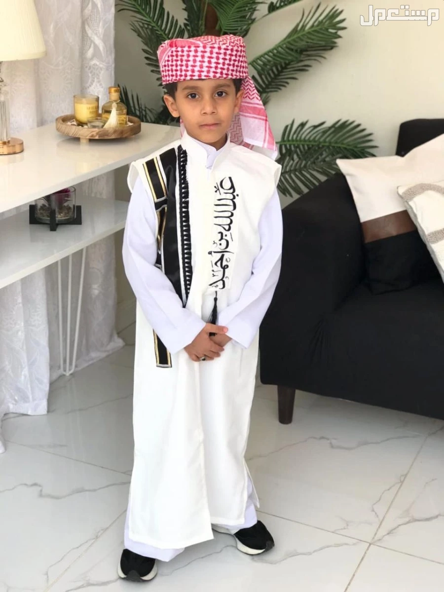 افضل اهداء😍🌹. ◻️دقلة ولادي  . ▪️قماش لنن ممتاز. ▪️تصميم عصري مثالي لأناقة طفلك. ▪️أنيق ومميز ويناسب جميع الأذواق. ▪️تطريز الاسم حسب الطلب 🪡 ▪️المقاسات :   4 اشهر الى 10 سنه.  ◻️عروض مميزة