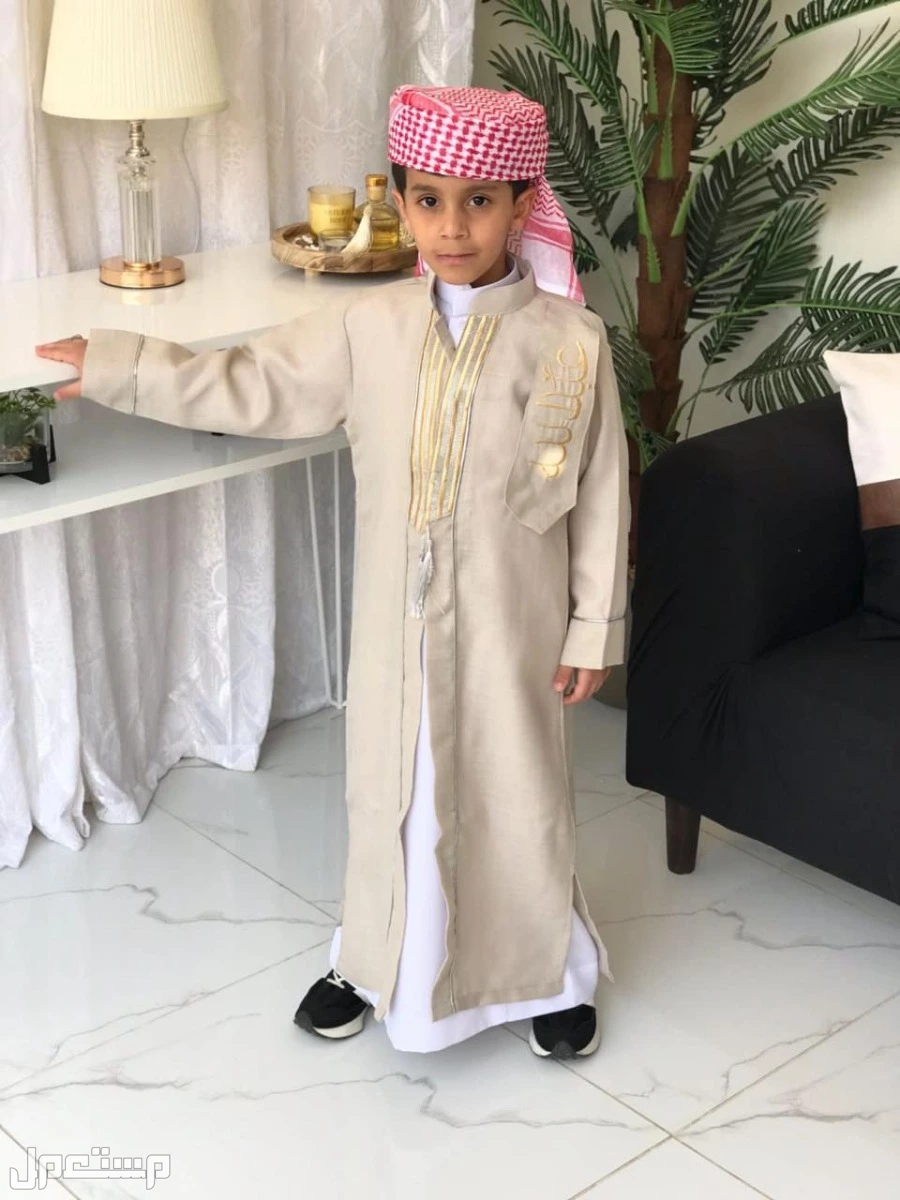 افضل اهداء😍🌹. ◻️دقلة ولادي  . ▪️قماش لنن ممتاز. ▪️تصميم عصري مثالي لأناقة طفلك. ▪️أنيق ومميز ويناسب جميع الأذواق. ▪️تطريز الاسم حسب الطلب 🪡 ▪️المقاسات :   4 اشهر الى 10 سنه.  ◻️عروض مميزة