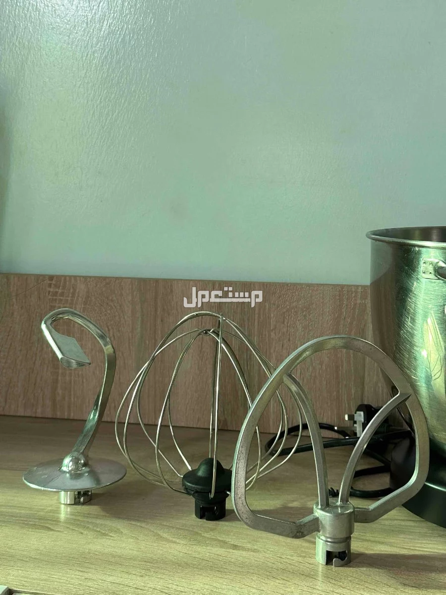لللبيع عجانة ريبون 8 لتر ب350 ريال استخدام نظيف
